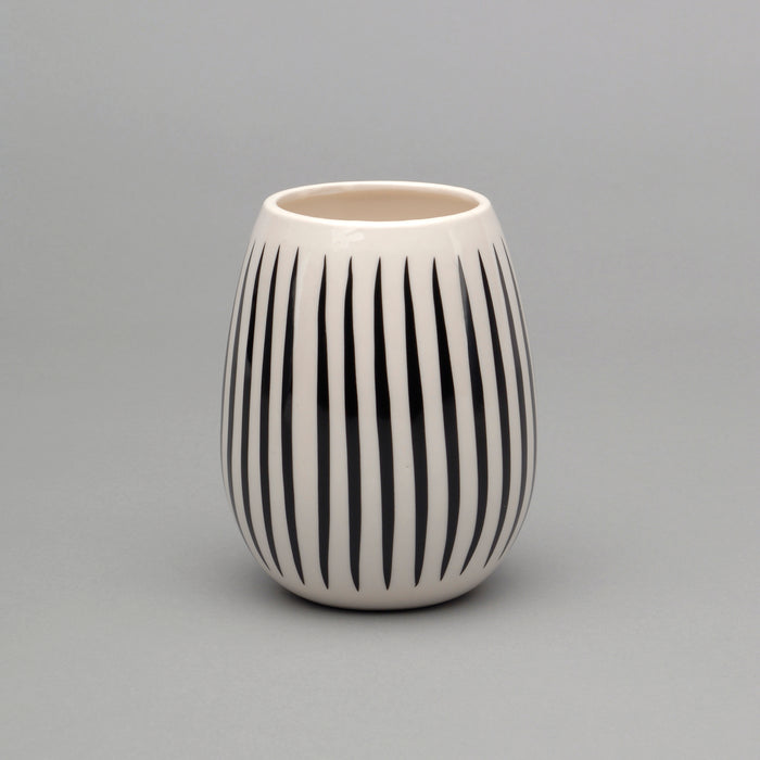 5 1/2" Round Pot w/Stripes - Black/White